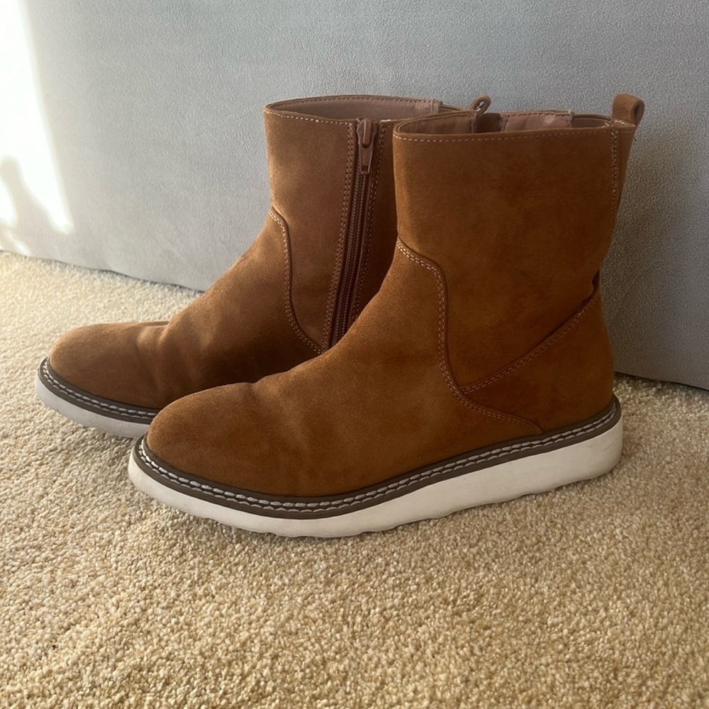 Brown Zipper Boots